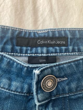 Vaqueros Calvin Klein - Talla 41
