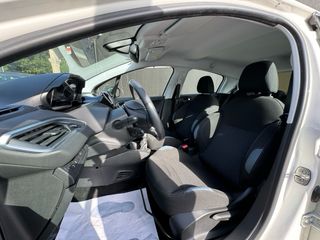 Peugeot 208 2016
