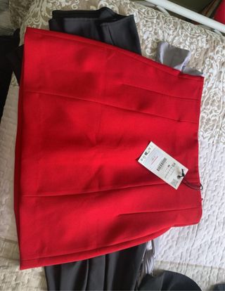 Mini Falda Roja Zara