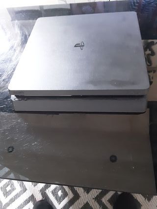 PS4 Slim 500GB - Negra