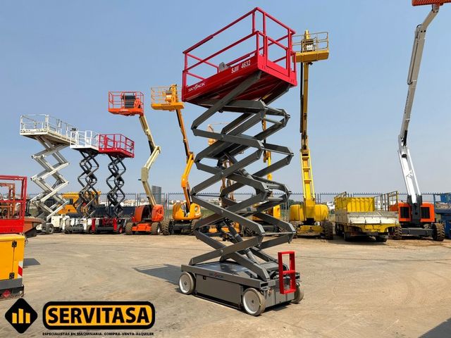 PLATAFORMA ELÉCTRICA SKYJACK SJIII 4632