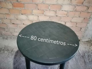 Mesa jardín plástico - 80cm y cuatro sillas 