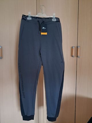 Chándal gris talla 16