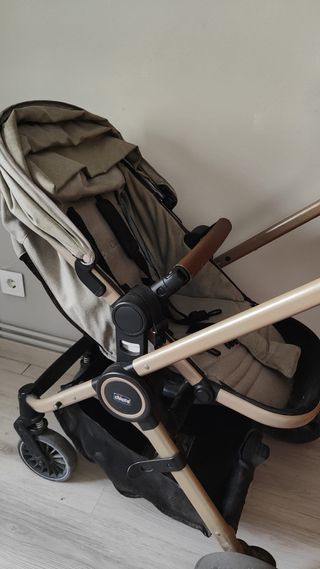Cochecito bebé con silla y capazo. CHICCO