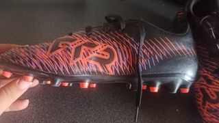 Botas Puma Fútbol Niño 35, casi sin uso