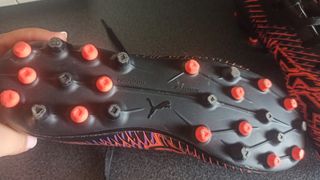 Botas Puma Fútbol Niño 35, casi sin uso