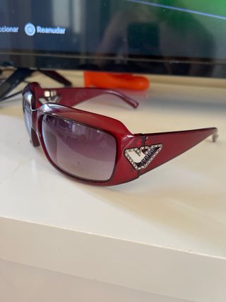Gafas de sol rojas