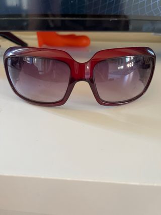Gafas de sol rojas