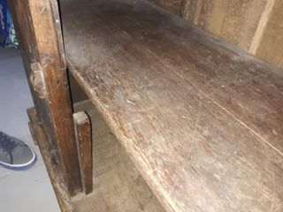 Armario antiguo de madera tallada