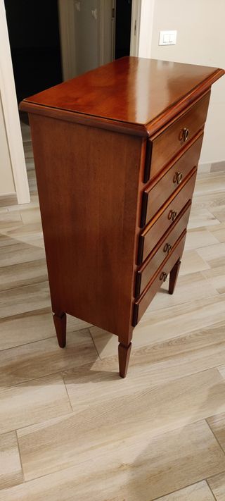 pregiata cassettiera in legno, 5 cassetti