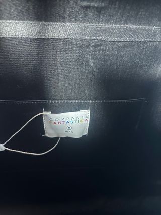 Bolso gris y rojo a cuadros