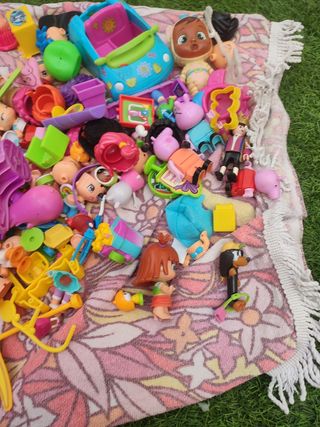 Lote juguetes niños - PinyPon, Bebés Llorones etc 