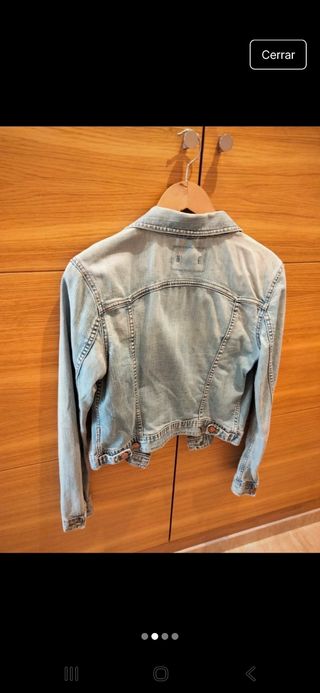 Chaqueta vaquera de mujer.