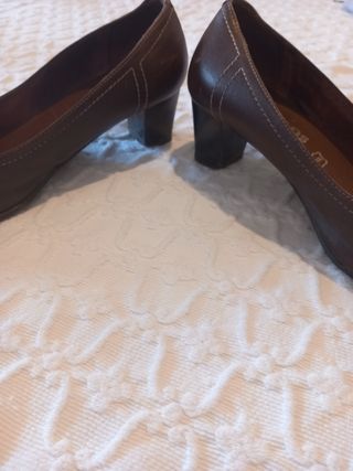 Zapatos Pitillos Marrón Mujer