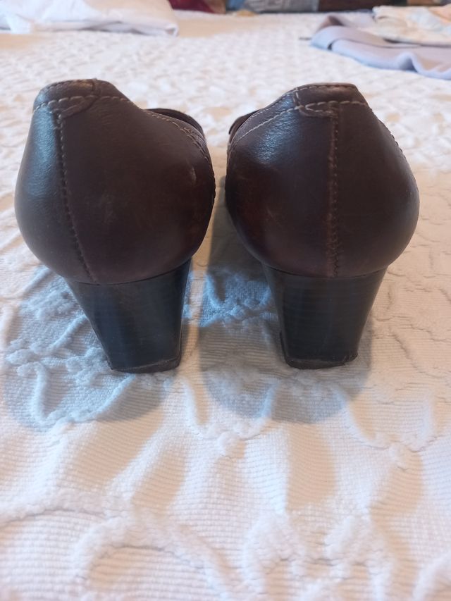 Zapatos Pitillos Marrón Mujer