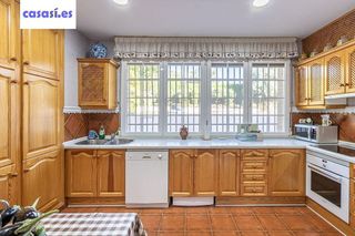 Chalet en venta en Zubia (La)