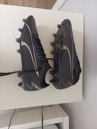 Botas fútbol Puma - Negras