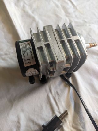 Compresor aire acuario 25W