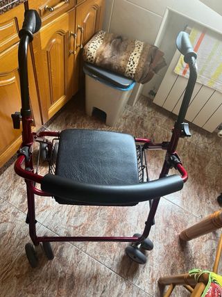 Silla de ruedas y andador en Gijón