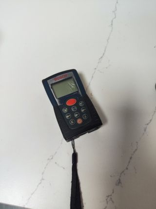 Metro láser Bosch DLE 50