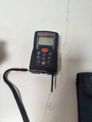 Metro láser Bosch DLE 50