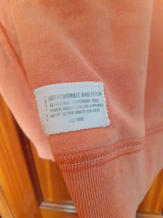 Sudadera Abercrombie & Fitch naranja de mujer