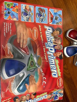 Pulsa el primero juego mesa