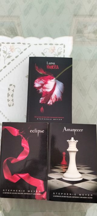 Libros Crepúsculo: Luna nueva, Eclipse, Amanecer