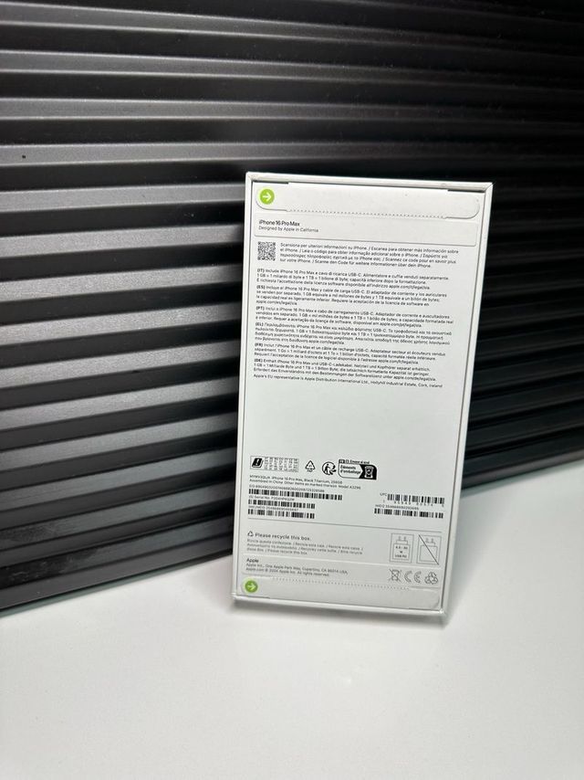 iPhone 16 Pro Max 256 GB - Nero