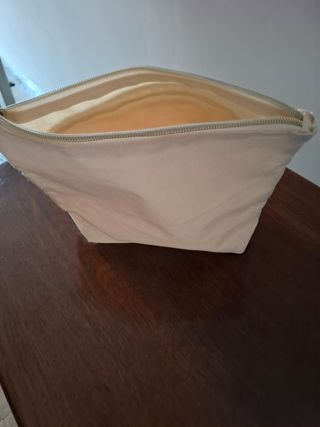 Custodia cosmetici beige e rosa