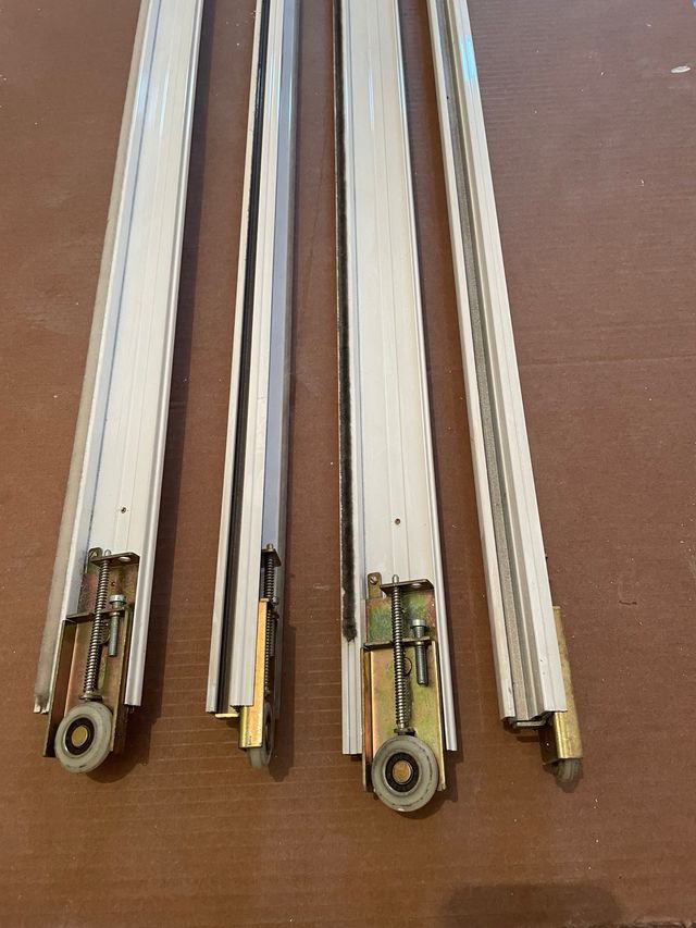 Perfiles puerta corredera armario