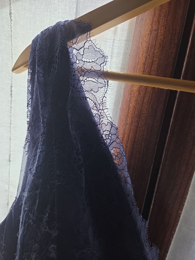 Vestido ceremonia encaje beige-azul