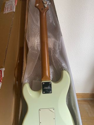Pack Guitarra Eléctrica + Amplificador