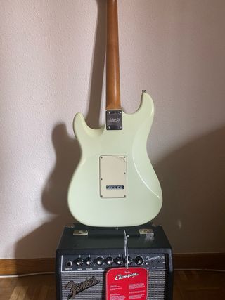Pack Guitarra Eléctrica + Amplificador