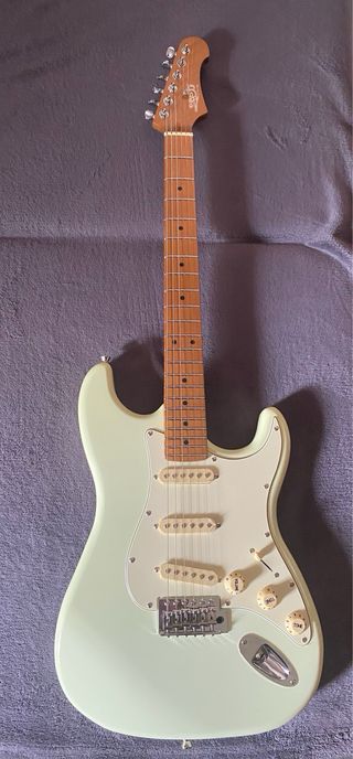 Pack Guitarra Eléctrica + Amplificador