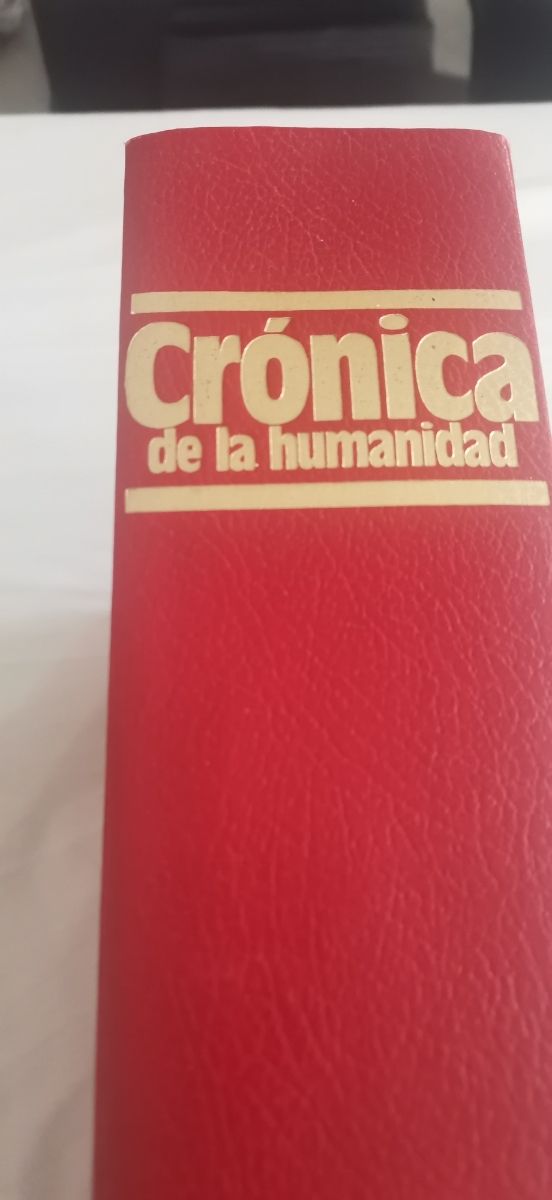 Libro Crónica de la Humanidad, es un buen regalo.