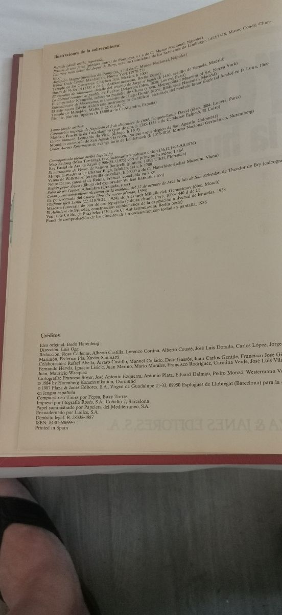 Libro Crónica de la Humanidad, es un buen regalo.