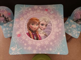 Mesa Frozen infantil - 2 sillas