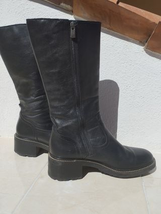 Botas altas negras piel
