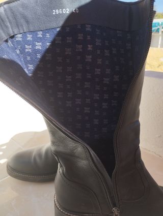 Botas altas negras piel