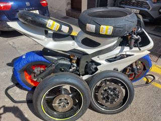 Neumático Pirelli Supercorsa V4 y rodada motorland