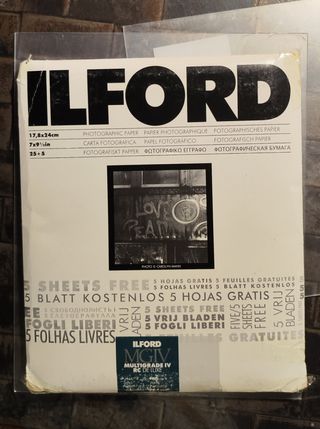 Papel Ilford MGIV RC perlado 

18x24cm - de 28 a 3