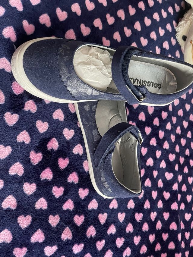 Nuevas preciosos zapatos niña Golosinas, talla 33.