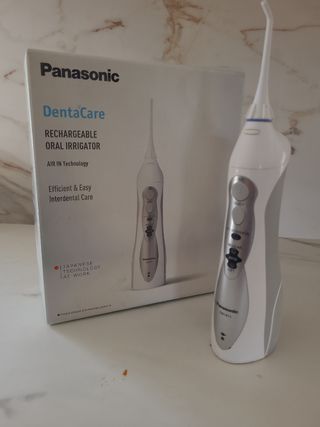 Irrigador Bucal Panasonic DentaCare EN SU CAJA