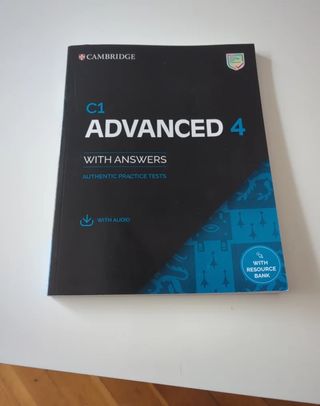 Libros English File C1.1 y C1 Cambridge exams