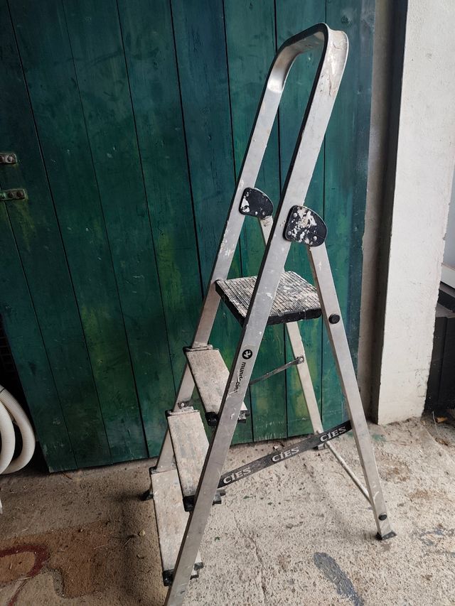 Escalera aluminio 3 peldaños