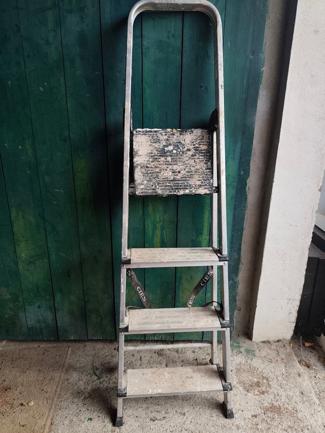 Escalera aluminio 3 peldaños