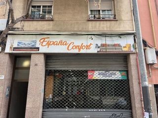 Local comercial en alquiler en Pubilla Cases en Hospitalet de Llobregat, L´
