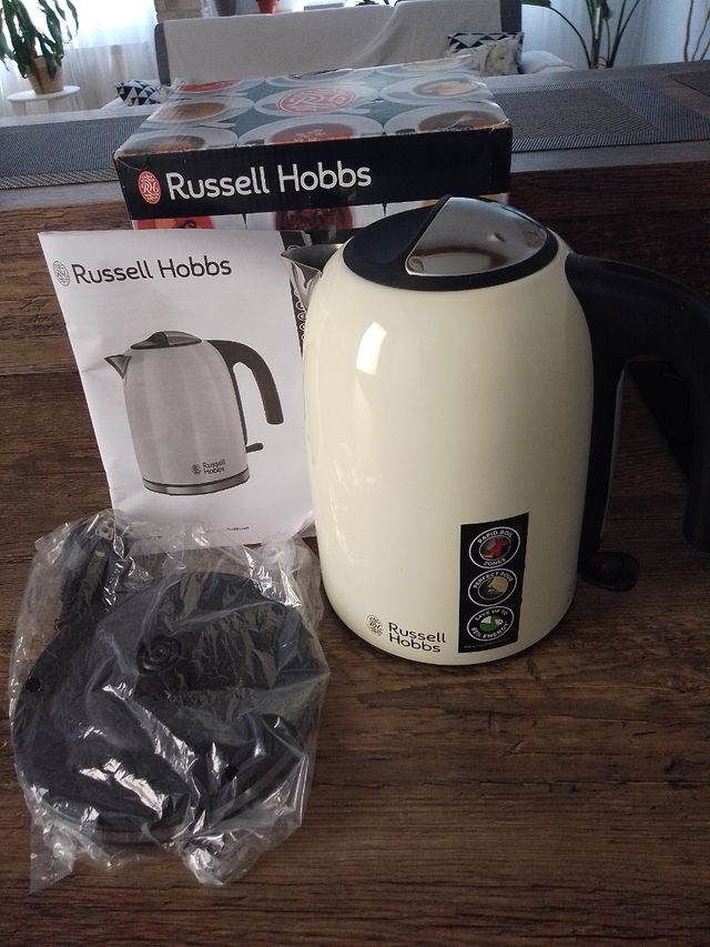 Hervidor Russell Hobbs - Crema