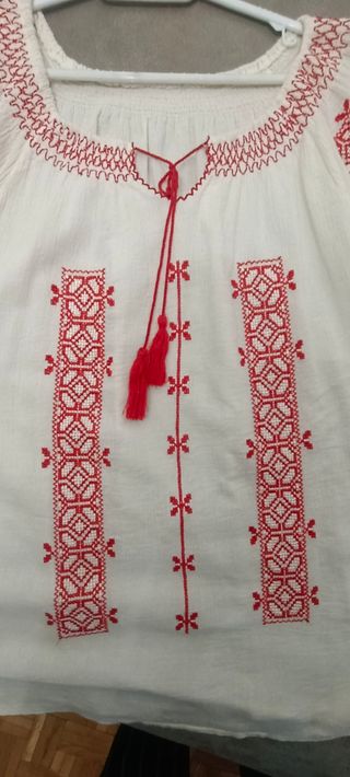 Blusa bordada XL - Rojo y blanco